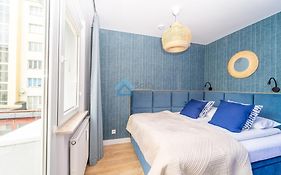 Bright And Blue 3City Apartment With Balcony In Gdynia By Noclegi Renters
